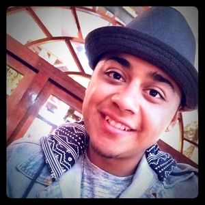 Meet your Posher, Emmanuel